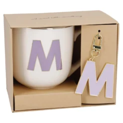 Becher Buchstabe mit Schlüsselanhänger, M/lila, 450 ml