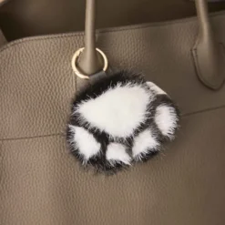 Taschenanhänger Pfote, schwarz