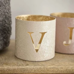 Teelichthalter Buchstabe, V/beige, 7.8 x 7.5 cm